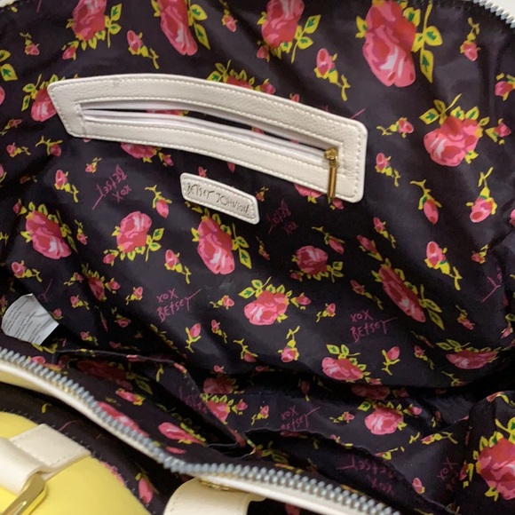 Adorable Betsey Johnson Purse - Picture 6 of 6